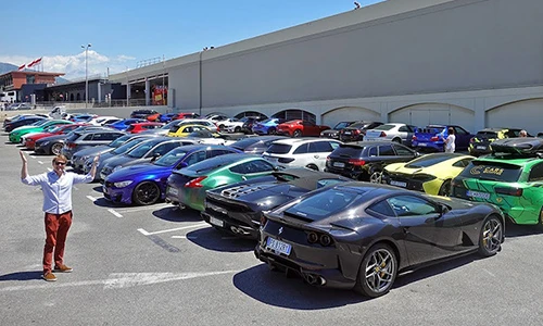 Bãi chứa ôtô bị tịch thu của cảnh sát ngập tràn siêu xe