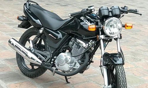 “Xế nổ” Suzuki EN 125 giá chưa đến 40 triệu tại Việt Nam