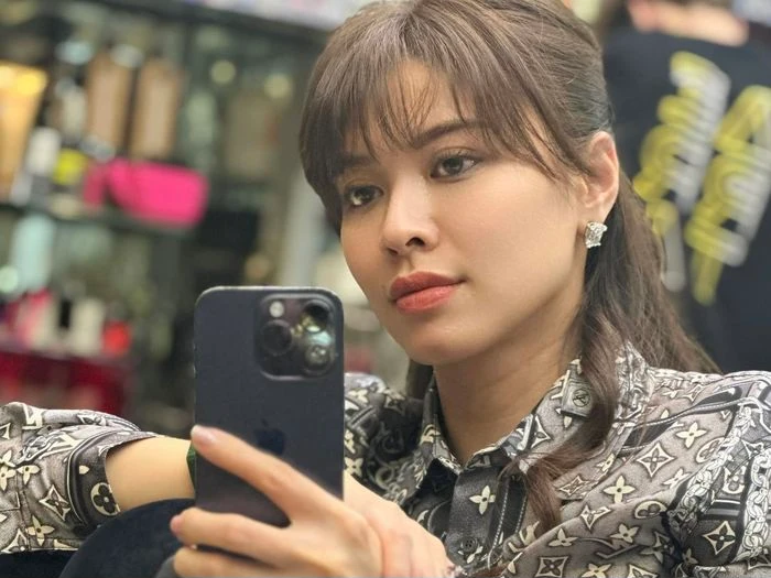 “Nữ BTV giàu nhất VTV” khoe tóc mới được khen trẻ hơn chục tuổi