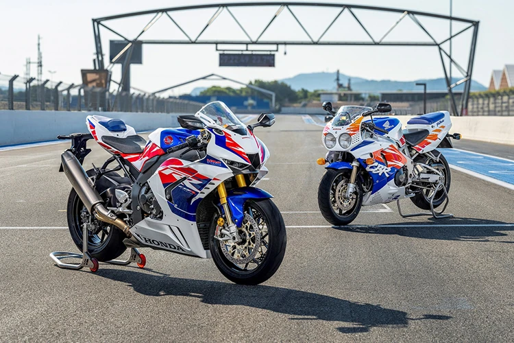 Honda CBR1000RR-R SP 2022 bản kỷ niệm 30 năm hơn 1,7 tỷ đồng