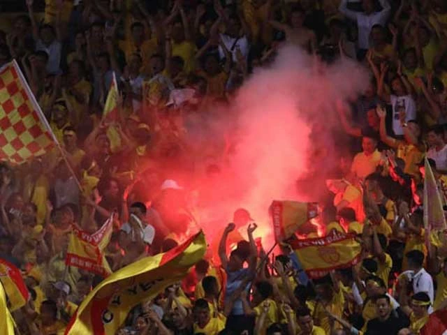 “Loạn” rao bán pháo sáng trên Tiki, Shopee, Lazada, Sendo... giá bèo, mua dễ