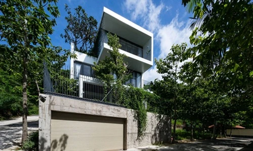 "Đẹp rụng rời" biệt thự 3 tầng lưng chừng núi ở Vũng Tàu