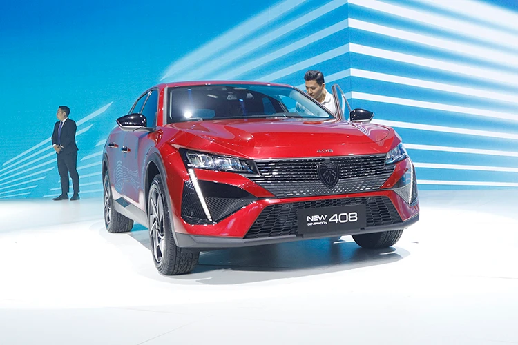 Cận cảnh Peugeot 408 tại Việt Nam - SUV coupe mạnh 218 mã lực
