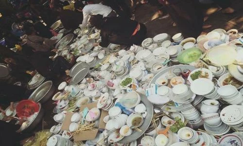 Cơn ác mộng mang tên “rửa bát” của hội chị em