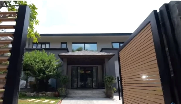 Bí ẩn bên trong biệt thự 1.000m2 giữa lòng Hà Nội