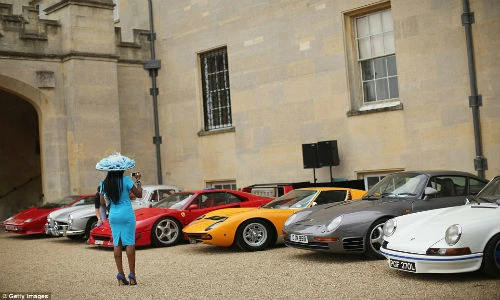 “Bữa tiệc” xa hoa của siêu xe hiếm, lạ nhất thế giới