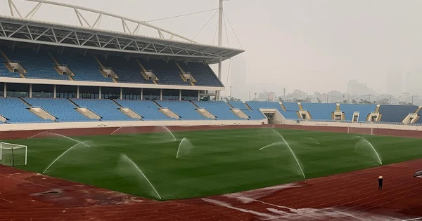 Tuyển Việt Nam tái đấu Indonesia: Mặt cỏ Mỹ Đình đẹp miễn chê