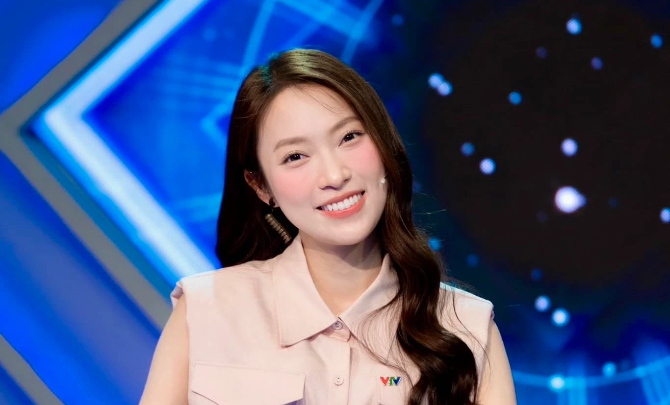 Khối tài sản đáng ngưỡng mộ của MC Khánh Vy ở tuổi 26