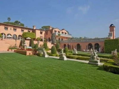 Choáng váng những ngôi nhà cho thuê giá chục tỷ