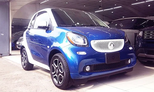 "Xế hộp" 2 chỗ Smart Fortwo giá tiền tỷ tại Sài Gòn