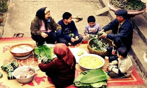 Bộ ảnh kể chuyện Tết xưa khiến CĐM cảm xúc bồi hồi