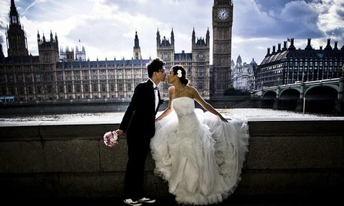 Các cặp đôi châu Á đua nhau sang Anh chụp ảnh cưới
