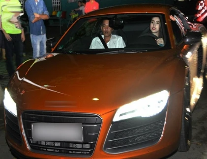 Thủy Tiên "gây hớ" với siêu xe 16 tỷ