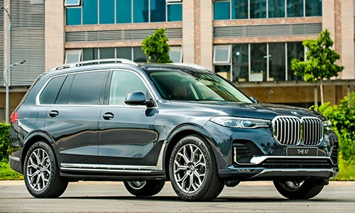 BMW X7 mới tại Việt Nam giảm cả trăm triệu đồng