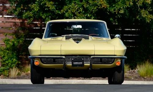 "Chén Thánh của mọi Corvette" đắt hơn siêu xe Bugatti Chiron