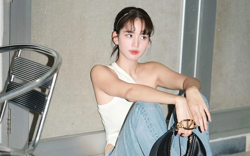 Nàng thơ Thái Lan được netizen săn đón nhờ làn da "trăng như bông bưởi"