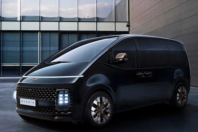 Cận cảnh Hyundai Staria 2024 bản tiết kiệm xăng, từ 635 triệu đồng