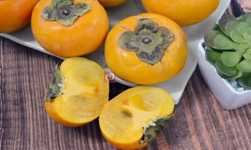 Bỏ hơn 100.000 đồng mua một quả hồng giòn Hàn Quốc 