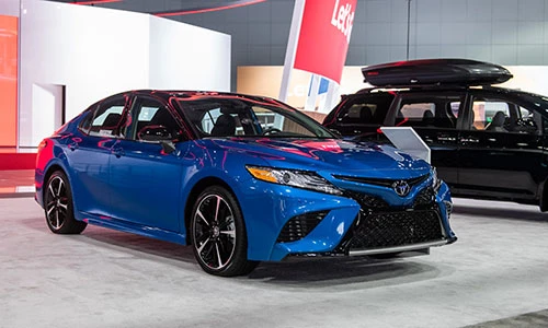 Toyota Camry AWD 2020 lộ diện sau 28 năm vắng bóng
