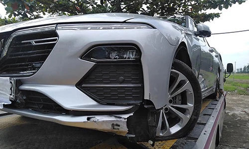 Đại lý báo giá nhầm vụ thước lái xe VinFast Lux A2.0 