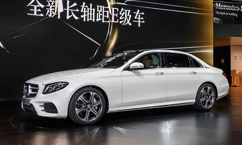 Triệu hồi hàng trăm nghìn xe sang Mercedes-Benz E-Class