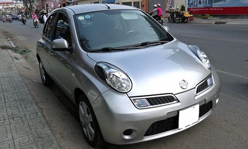 Nissan Micra dùng 9 năm bán hơn 300 triệu ở Sài Gòn