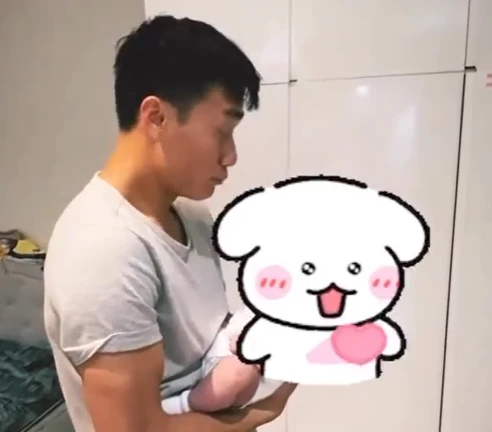 Thủ môn Bùi Tiến Dũng bế quý tử, xứng danh "ông bố của năm" 