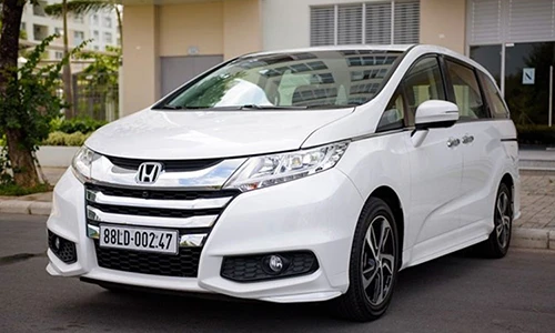 MPV hạng sang Honda Odyssey 2017 giá 1,99 tỷ đồng