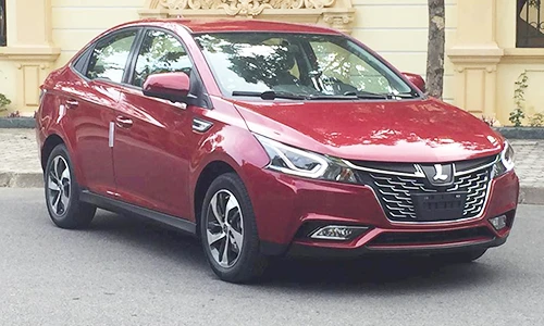 Xe ôtô Luxgen S3 giá 598 triệu “đòi đấu” Mazda3 tại VN