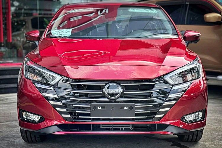 Nissan Almera mới ra mắt Việt Nam đang giảm hàng chục triệu đồng