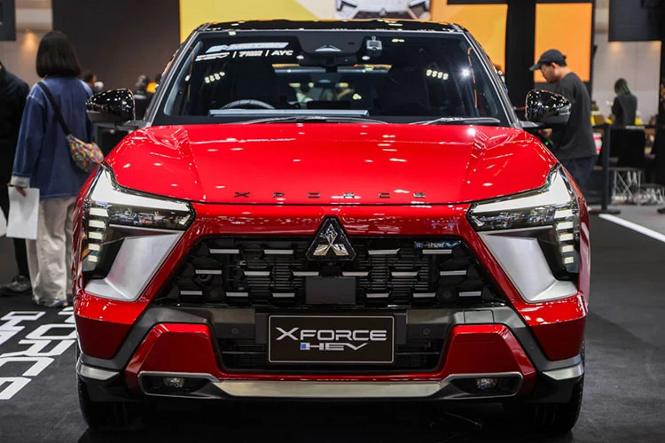 Mitsubishi Xforce HEV từ 683 triệu, "uống xăng" chỉ 4,1 lít/100 km 
