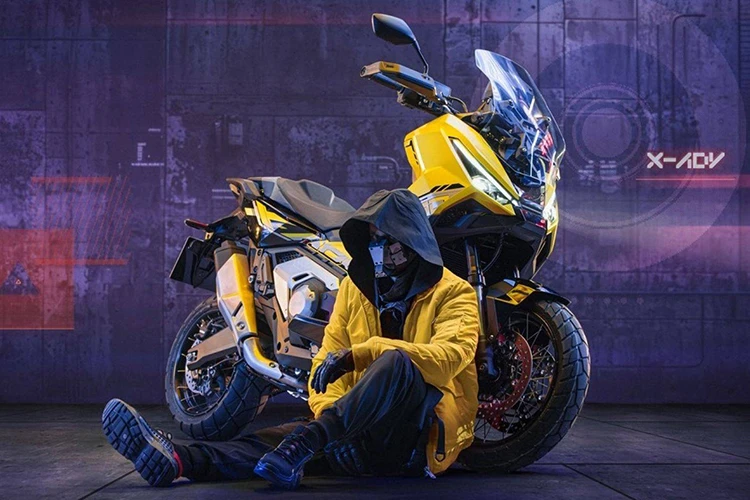 Cận cảnh xe ga Honda X-ADV đắt ngang ôtô, hơn 330 triệu đồng