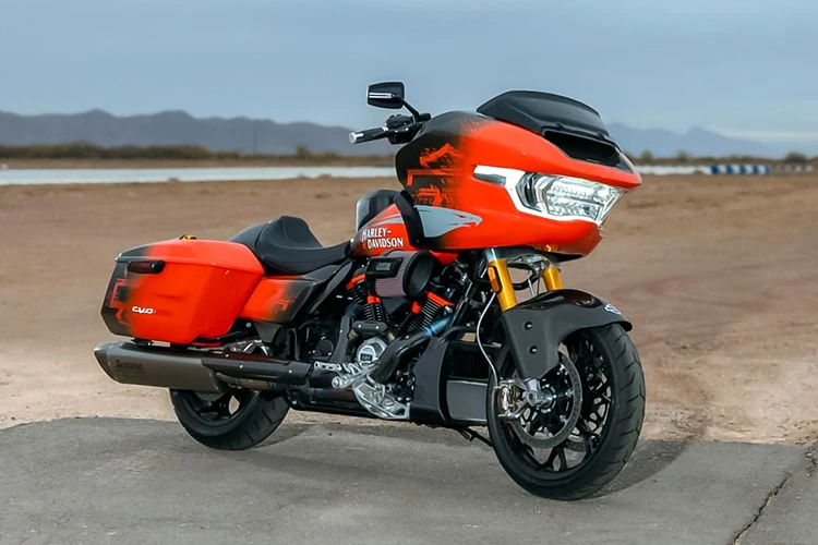 Siêu phẩm Harley-Davidson Road Glide CVO "thét giá" gần 3 tỷ đồng