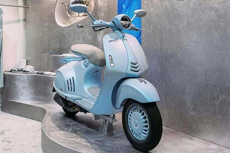 Vespa 946 Snake - xe ga đắt đỏ giá 460 triệu đồng tại Việt Nam