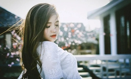 Nữ giám đốc 9X xinh đẹp không thua kém hot girl