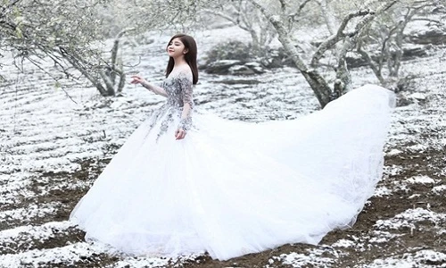 Hot girl An Japan hóa công chúa giữa trời tuyết trắng