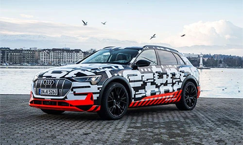 Audi sẽ ra mắt SUV chạy điện e-tron mới vào tháng 8/2018