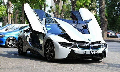 Siêu xe BMW i8 "đại hạ giá" chỉ hơn 3 tỷ tại Việt Nam