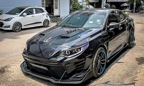 Kia Optima giá rẻ độ phong cách siêu xe ở Sài Gòn