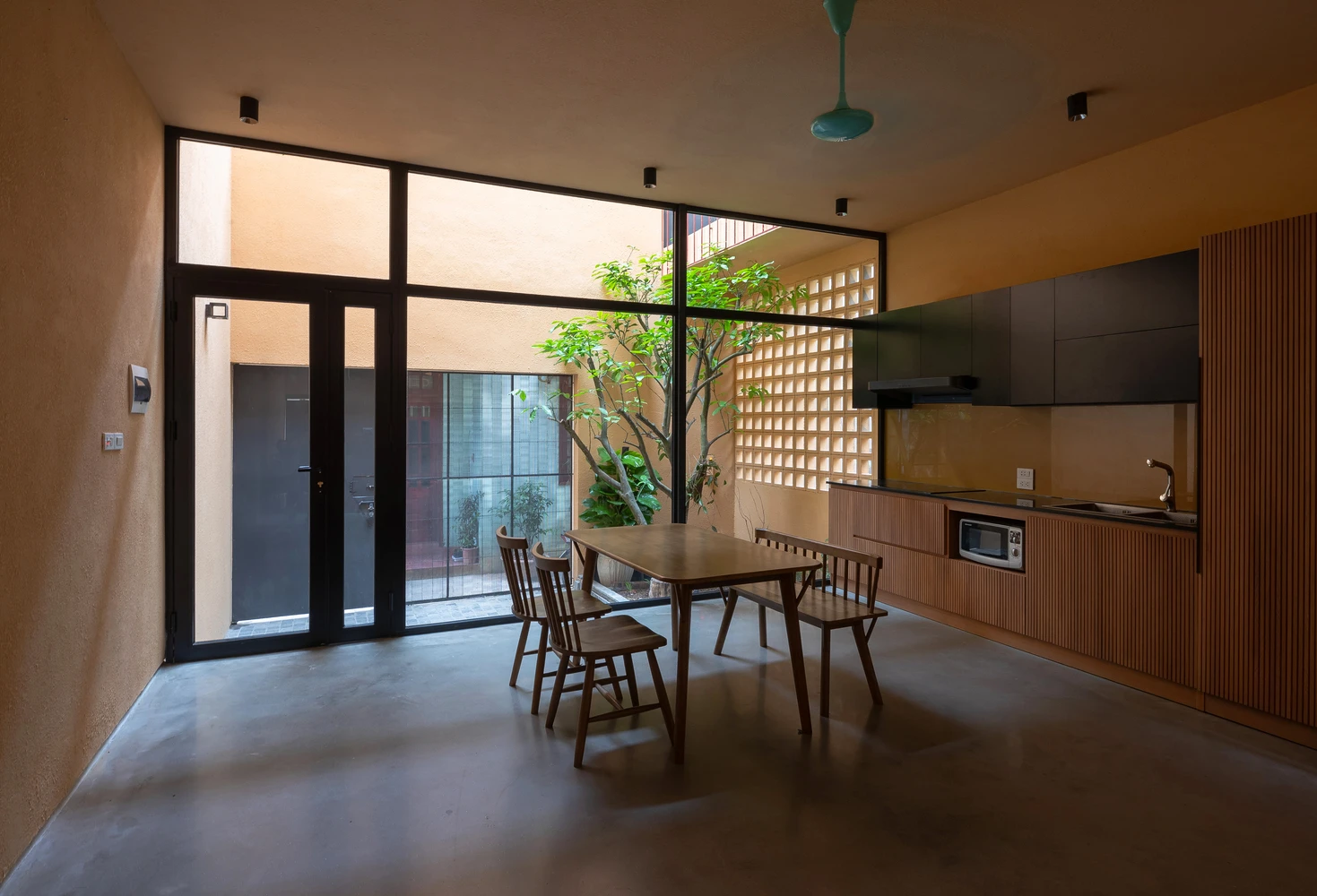 Báo Mỹ “nức nở” khen nhà Hà Nội với không gian đệm uyển chuyển