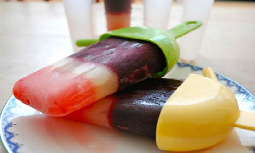 Cuối tuần, làm kem ba màu siêu ngon tại nhà