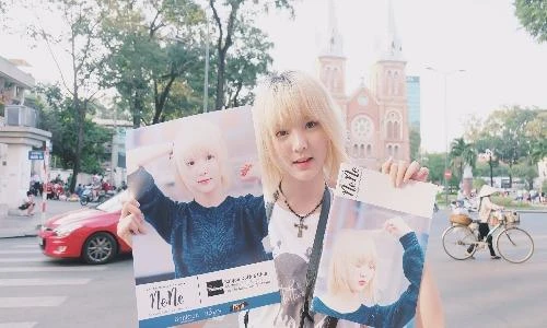 Hot girl Thái cực yêu Việt Nam, chăm check-in cá tính