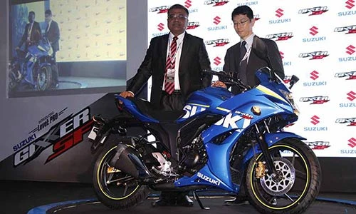 Cận cảnh môtô côn tay Suzuki Gixxer SF giá chỉ 30 triệu 