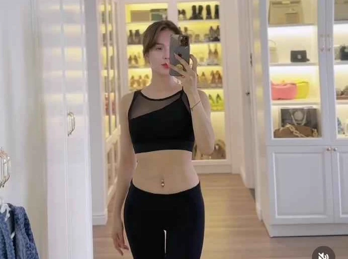 Nhan sắc ngày càng thăng hạng, vóc dáng "siêu nuột" của Diệp Lâm Anh