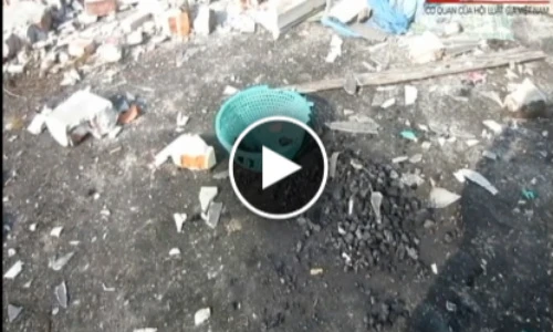 Hiện trường vụ nổ chế pháo thuốc ở Nghệ An