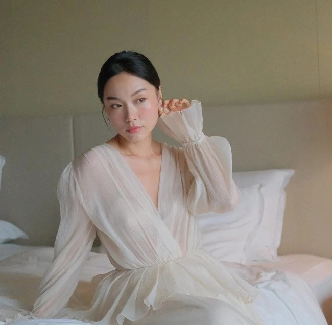 Bạn gái cơ trưởng trẻ nhất Việt Nam dáng nuột nà, trẻ phơi phới