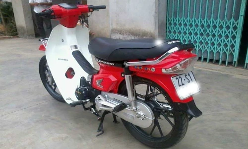Honda Dream đỏ xinh lung linh của dân chơi Tuyên Quang