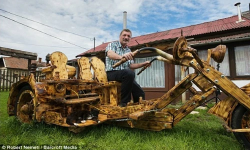 Chiêm ngưỡng mẫu Chopper bằng gỗ độc nhất thế giới