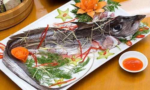 Loạt hải sản đắt đỏ giật mình trên bàn nhậu đại gia Việt