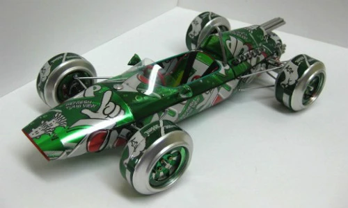 Mê mẩn những mẫu xe độc chế tạo từ vỏ lon bia